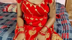 Reproducir Morning Desi Delight: Hot Indian Bhabhi's apasionada habitación de dormitorio con melones naturales