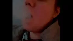 Reproduzir Hilaridade de Dick Tiny: Milf Abby's Smoking Hot Real Kiss Story