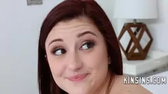 Odtwórz Striptizerka przyrodnia spełnia fantazję: ostre porno z Hailey Little