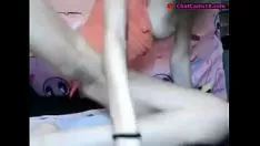 Afspelen Nieuwe moeder she-bops op cam