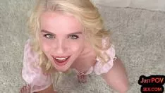 Abspielen Kurvige POV-Schlampe mit ozeanischem Abgrund-Rachen beim früheren Sex in sexy Paaren