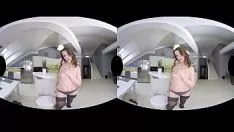 Abspielen Karolingisches Ardolinoleum ist eine heiße dunkelhaarige Milf