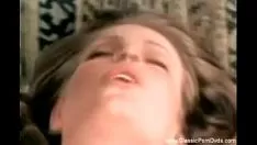 Abspielen Standard-Bewegtbild-Show-Sex mit bekannten Porno-Sternchen beim Liebesspiel