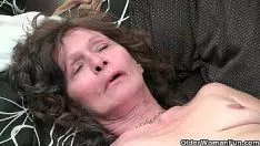 Jouer Saggy granny knot availableings she-bops gattino dai capelli lisci
