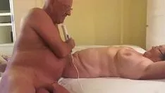 Play Acquiring married woman to cum